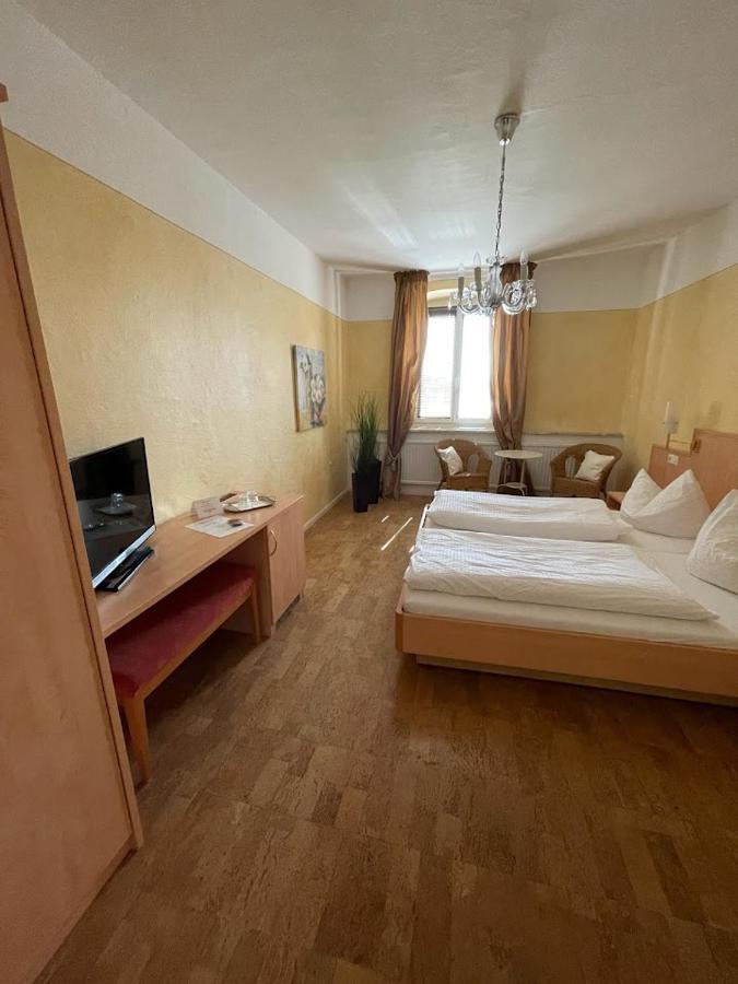 Zum Schwanen Garni Hotell Buggingen Exteriör bild