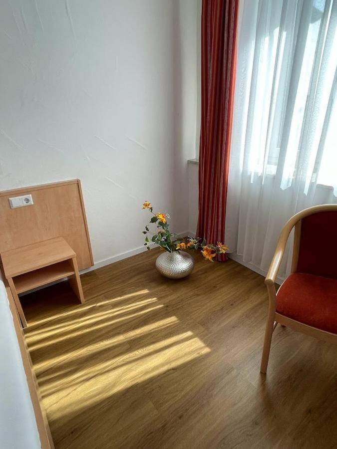 Zum Schwanen Garni Hotell Buggingen Exteriör bild