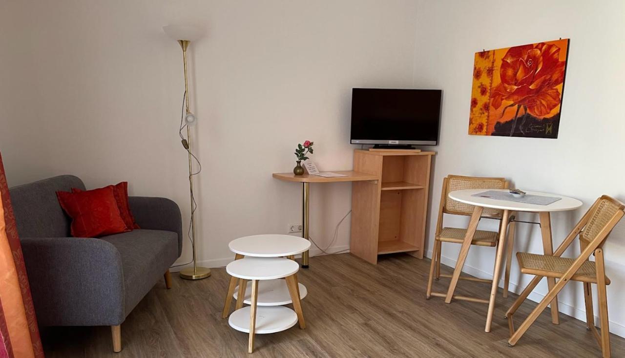 Zum Schwanen Garni Hotell Buggingen Exteriör bild
