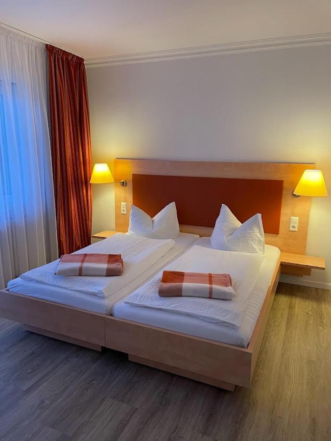 Zum Schwanen Garni Hotell Buggingen Exteriör bild