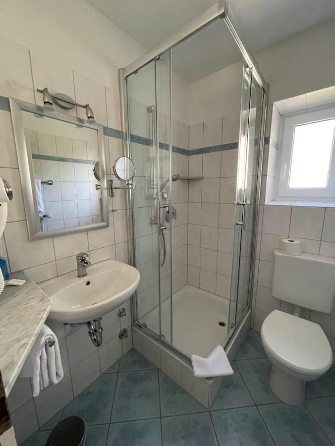 Zum Schwanen Garni Hotell Buggingen Exteriör bild
